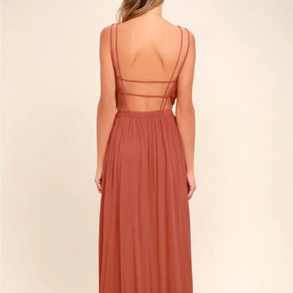 Lulu’s Lost in Paradise Maxi Dress - Picture 4 of 8